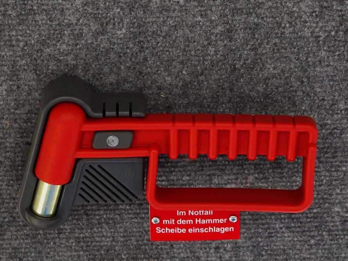 Marteau de secours avec manche rouge et tête noire Marteau de secours avec manche rouge et tête noire